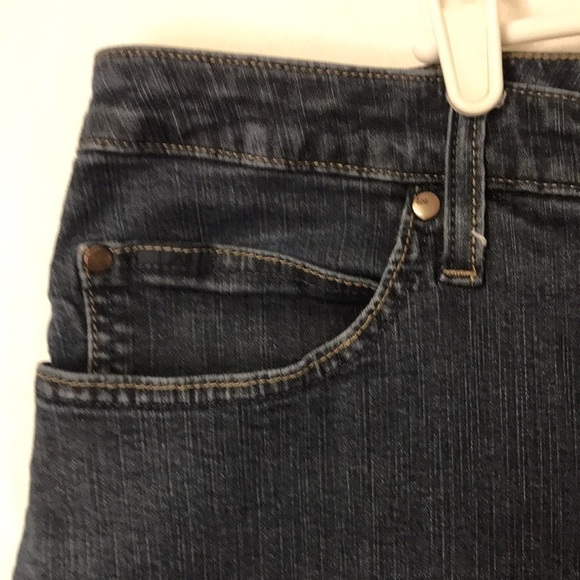 Lee Women’s Plus Size Jeans 22W/Med EUC - Picture 4 of 14